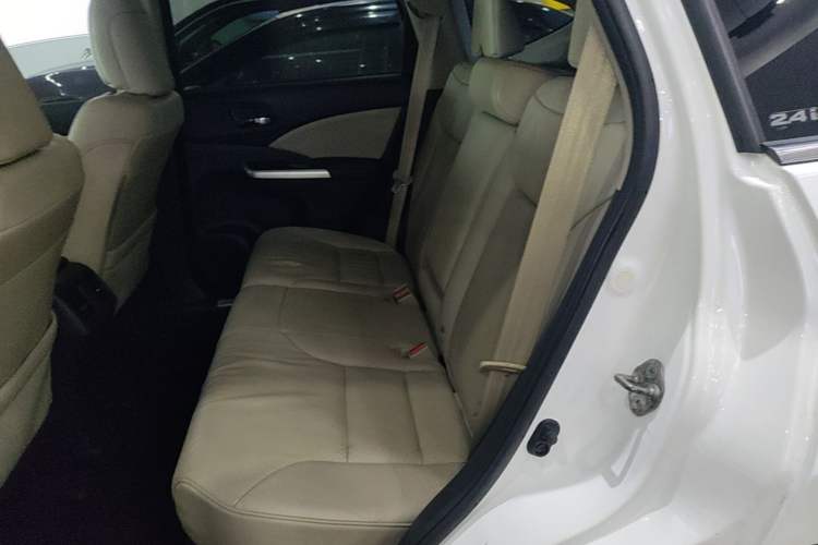 Used Honda CR-V 2015 2.4L two-wheel drive luxury version Left Rear Seat