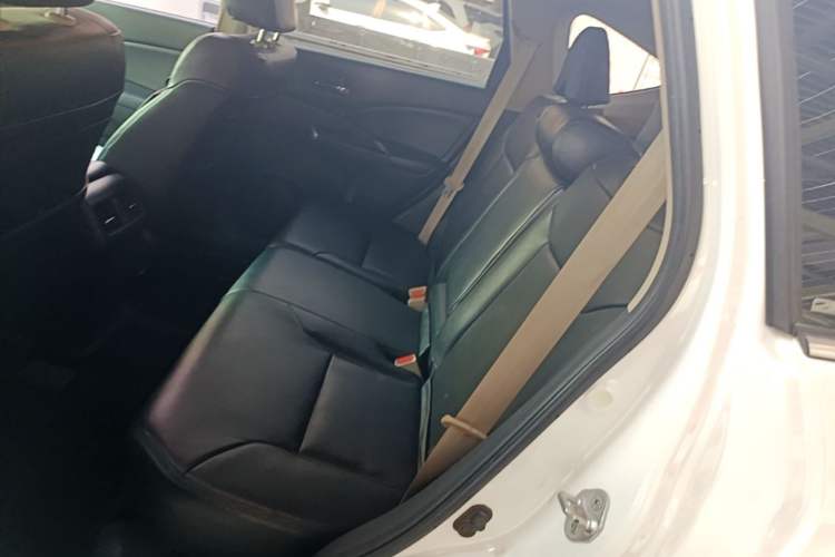 Used Honda CR-V 2015 2.0L two-wheel drive Fashion Edition Left Rear Seat