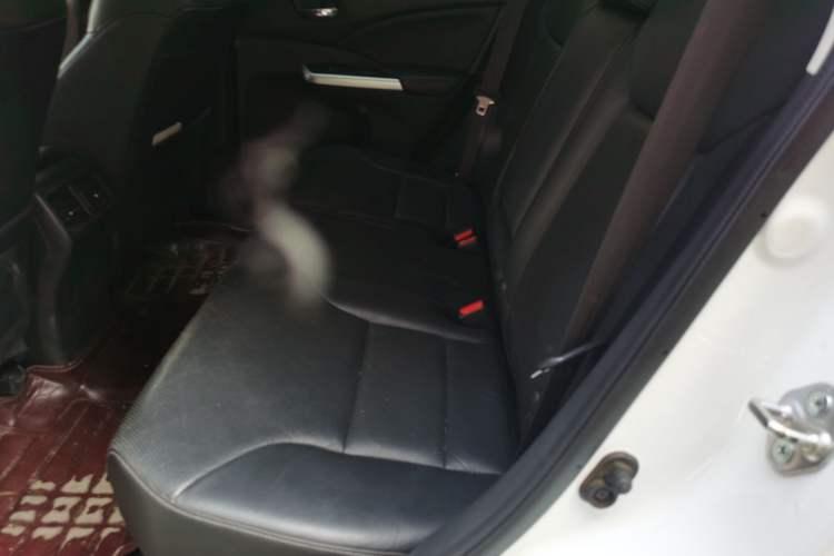 Used Honda CR-V 2015 2.4L two-wheel drive luxury version Left Rear Seat