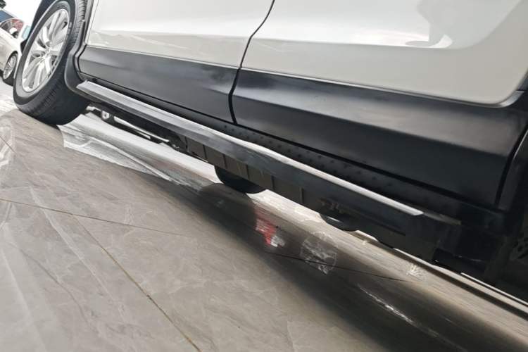 Used Honda CR-V 2015 2.0L two-wheel drive Fashion Edition Left Side Sill