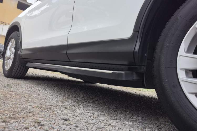 Used Honda CR-V 2015 2.4L two-wheel drive luxury version Left Side Sill