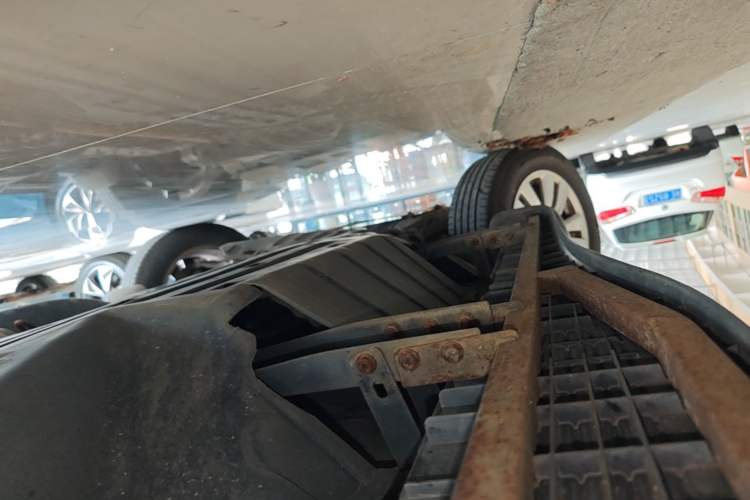 Used Honda CR-V 2015 2.0L two-wheel drive Fashion Edition Left Side Sill