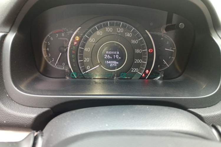 Used Honda CR-V 2015 2.0L two-wheel drive Fashion Edition Odometer Close Up