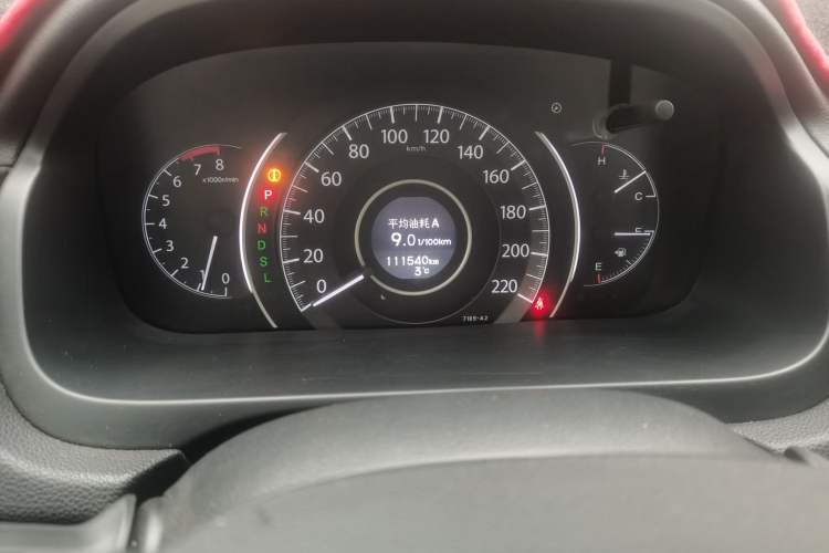Used Honda CR-V 2015 2.0L Four-Wheel Drive Fashion Edition Odometer Close Up