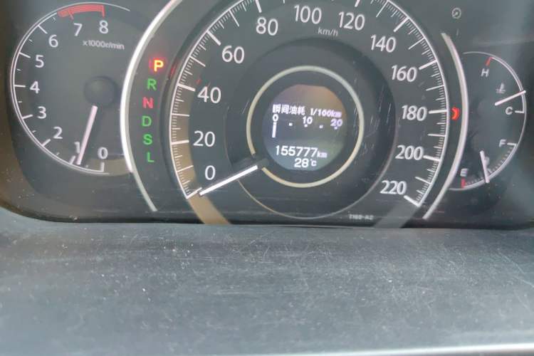 Used Honda CR-V 2015 2.0L two-wheel drive Fashion Edition Odometer Close Up