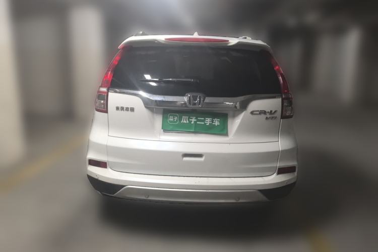 Used Honda CR-V 2015 2.4L two-wheel drive luxury version Rear