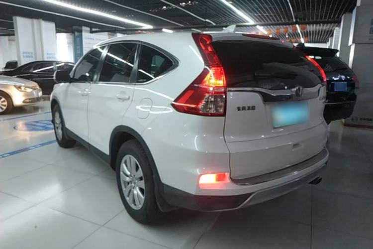 Used Honda CR-V 2015 2.0L two-wheel drive Fashion Edition Rear Left 45 Deg