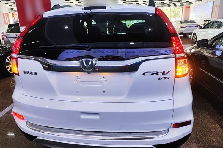 Used Honda CR-V 2015 2.4L two-wheel drive luxury version Rear