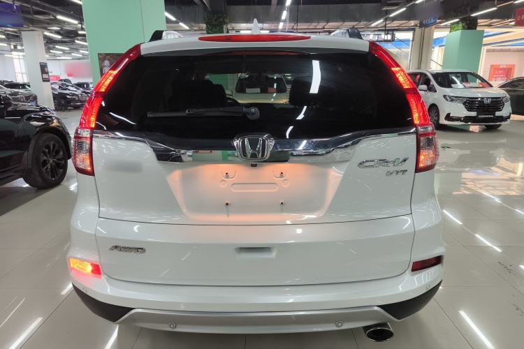 Used Honda CR-V 2015 2.4L four-wheel drive luxury version Rear