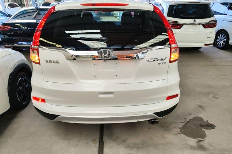 Used Honda CR-V 2015 2.4L two-wheel drive luxury version Rear