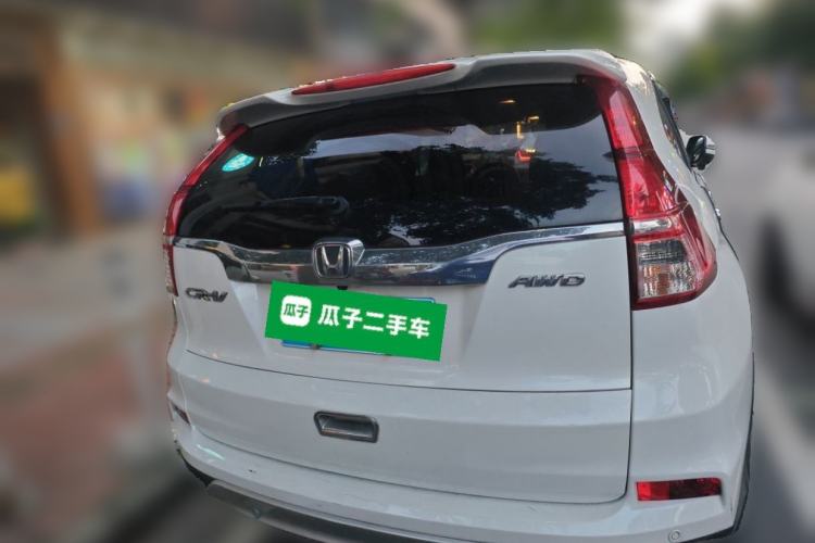Used Honda CR-V 2015 2.4L two-wheel drive luxury version Rear