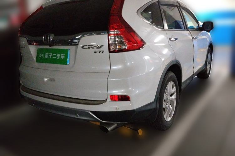 Used Honda CR-V 2015 2.4L two-wheel drive luxury version Rear Right 45 Deg