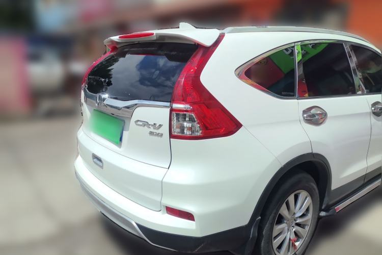 Used Honda CR-V 2015 2.0L two-wheel drive Fashion Edition Rear Right 45 Deg