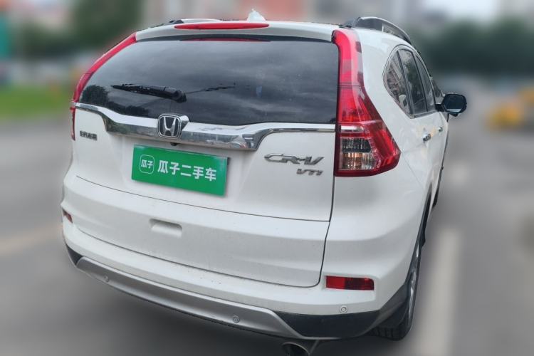 Used Honda CR-V 2015 2.4L two-wheel drive luxury version Rear Right 45 Deg