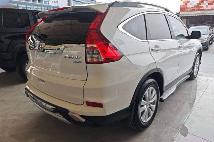 Used Honda CR-V 2015 2.0L two-wheel drive Fashion Edition Rear Right 45 Deg