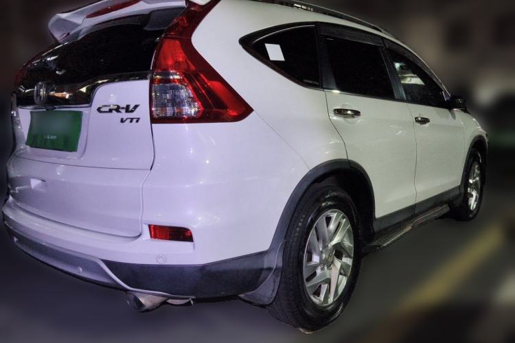 Used Honda CR-V 2015 2.4L two-wheel drive luxury version Rear Right 45 Deg
