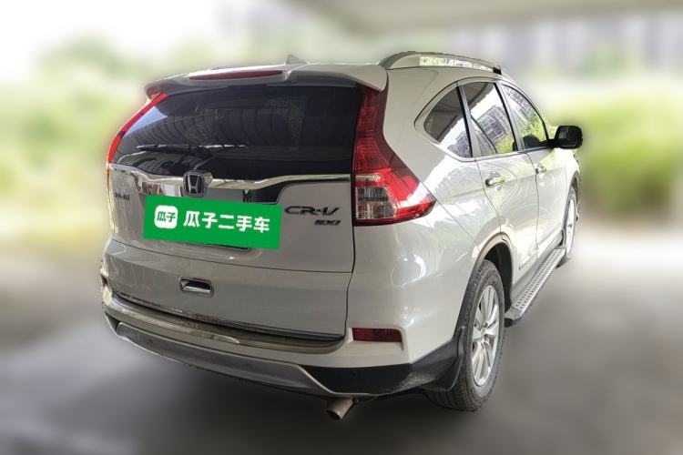 Used Honda CR-V 2015 2.0L two-wheel drive Fashion Edition Rear Right 45 Deg