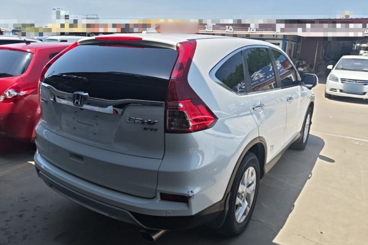 Used Honda CR-V 2015 2.4L two-wheel drive luxury version Rear Right 45 Deg