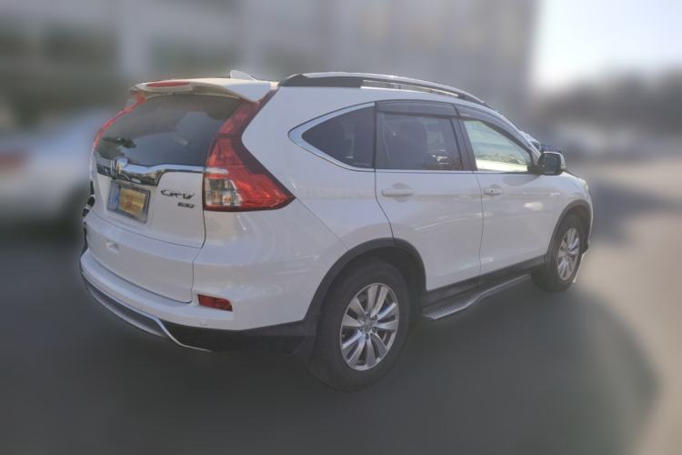 Used Honda CR-V 2015 2.0L two-wheel drive Fashion Edition Rear Right 45 Deg