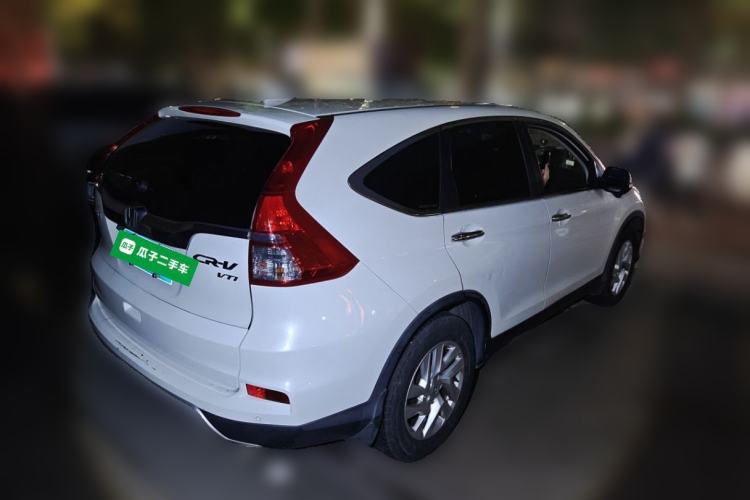 Used Honda CR-V 2015 2.4L two-wheel drive luxury version Rear Right 45 Deg