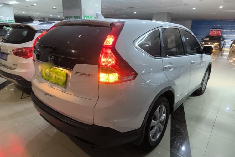 Used Honda CR-V 2015 2.0L 2WD Classic Edition Rear Right 45 Deg