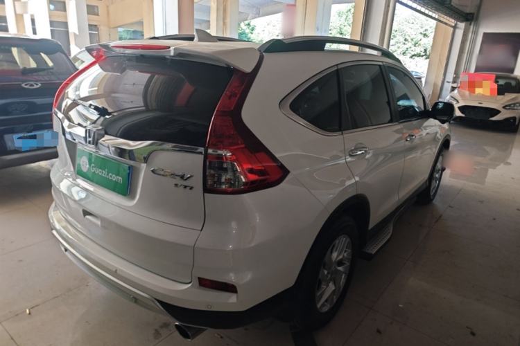 Used Honda CR-V 2015 2.4L two-wheel drive luxury version Rear Right 45 Deg