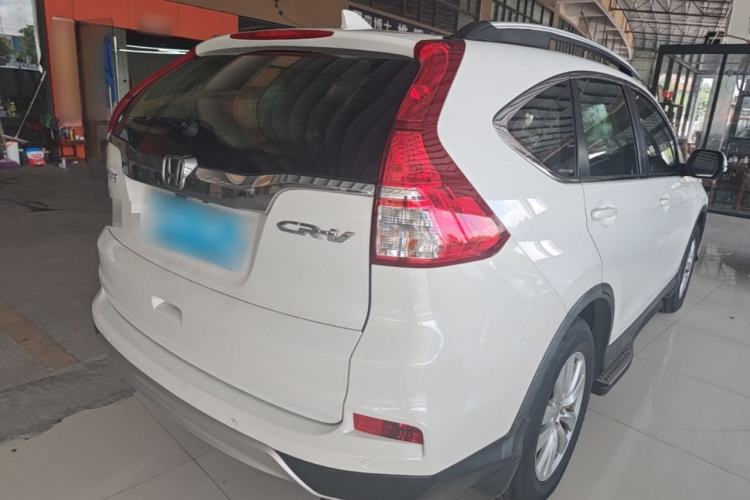 Used Honda CR-V 2015 2.0L two-wheel drive Fashion Edition Rear Right 45 Deg