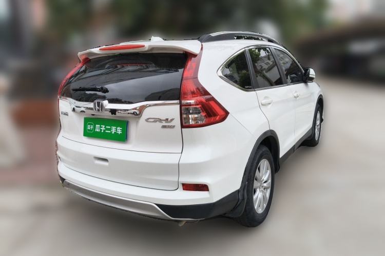 Used Honda CR-V 2015 2.0L two-wheel drive Fashion Edition Rear Right 45 Deg