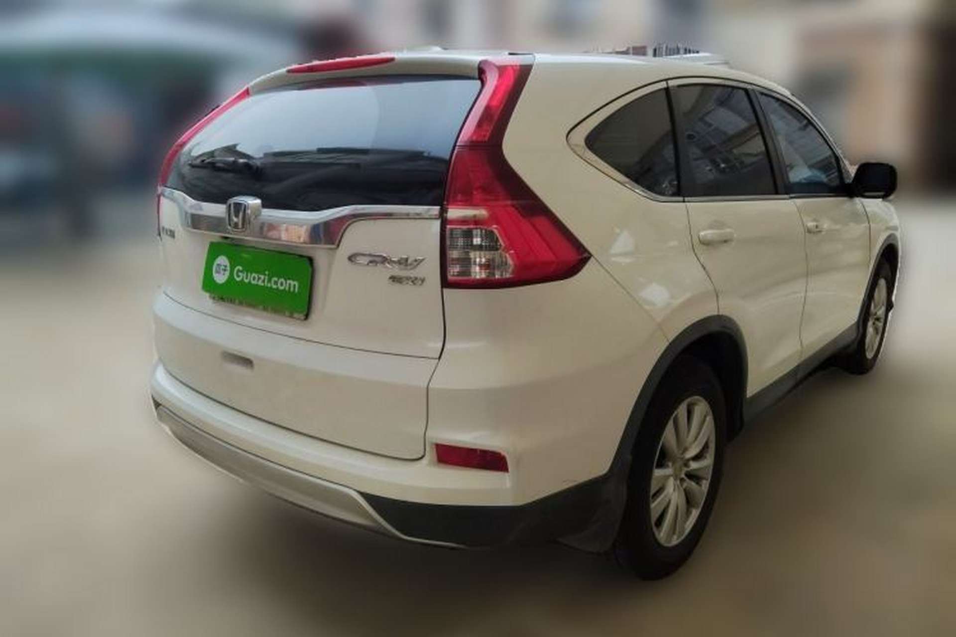 Used Honda CR-V 2015 2.0L two-wheel drive Fashion Edition Rear Right 45 Deg