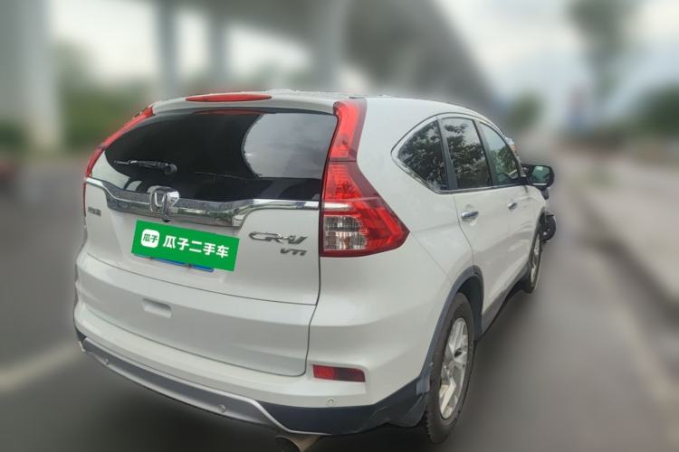 Used Honda CR-V 2015 2.4L two-wheel drive luxury version Rear Right 45 Deg