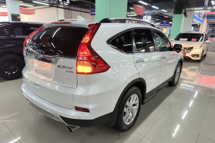 Used Honda CR-V 2015 2.4L four-wheel drive luxury version Rear Right 45 Deg
