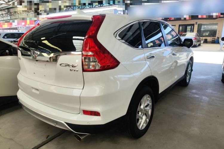 Used Honda CR-V 2015 2.4L two-wheel drive luxury version Rear Right 45 Deg
