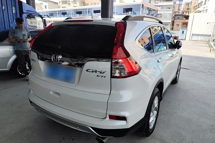 Used Honda CR-V 2015 2.4L two-wheel drive luxury version Rear Right 45 Deg