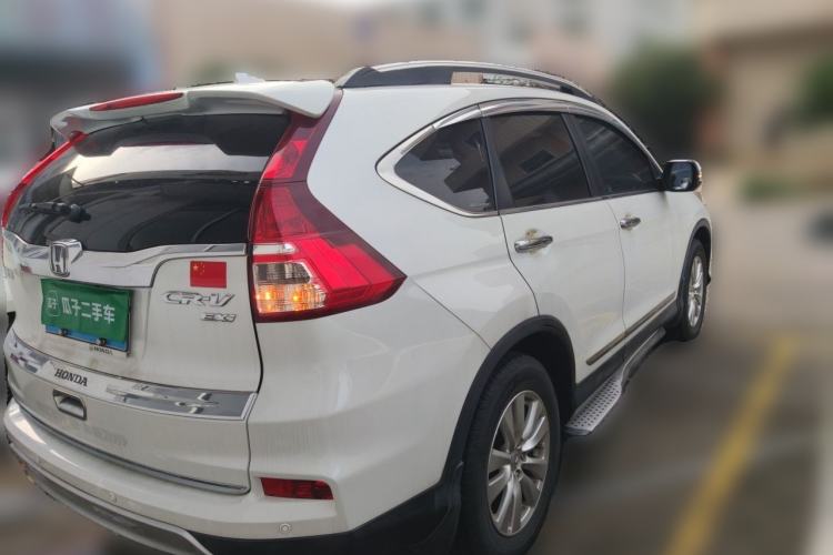Used Honda CR-V 2015 2.0L two-wheel drive Fashion Edition Rear Right 45 Deg