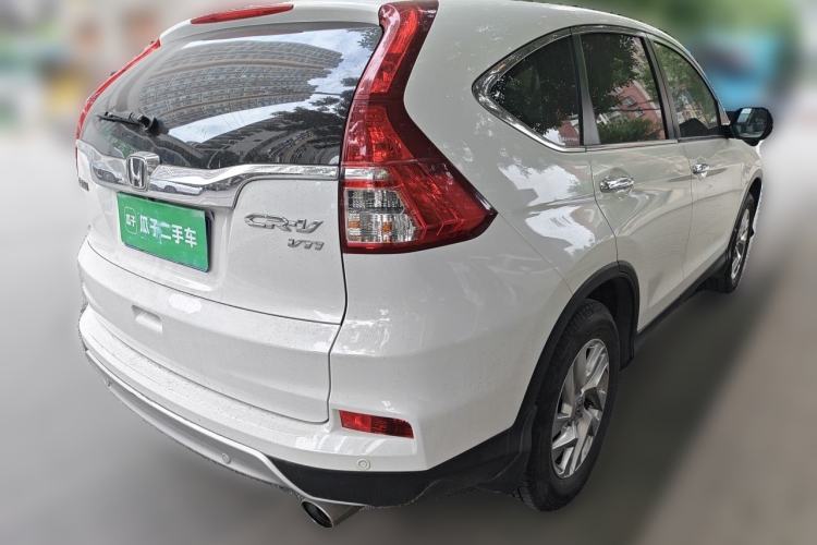 Used Honda CR-V 2015 2.4L two-wheel drive luxury version Rear Right 45 Deg