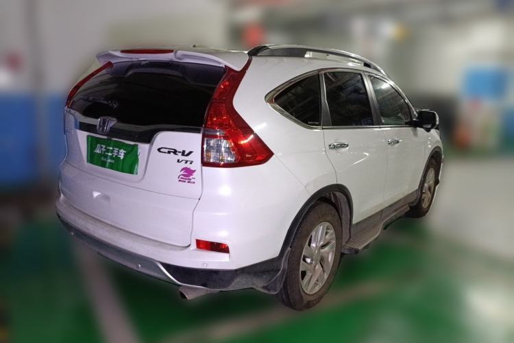 Used Honda CR-V 2015 2.4L two-wheel drive luxury version Rear Right 45 Deg