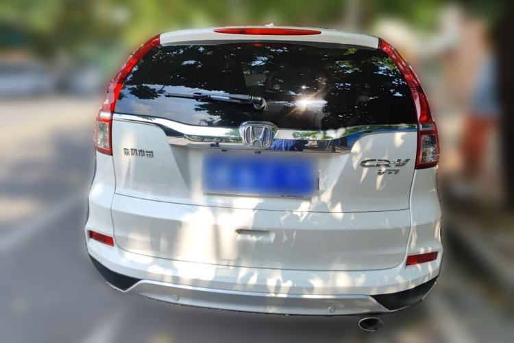 Used Honda CR-V 2015 2.4L two-wheel drive luxury version Rear