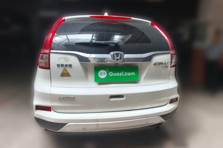 Used Honda CR-V 2015 2.4L four-wheel drive luxury version Rear