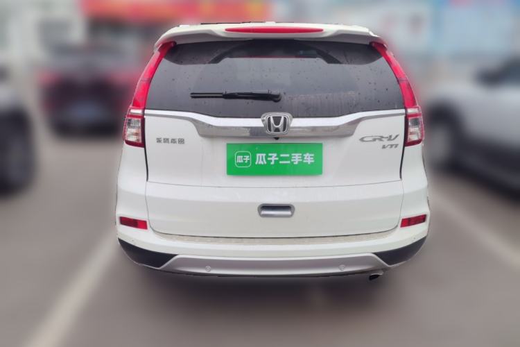 Used Honda CR-V 2015 2.4L two-wheel drive luxury version Rear