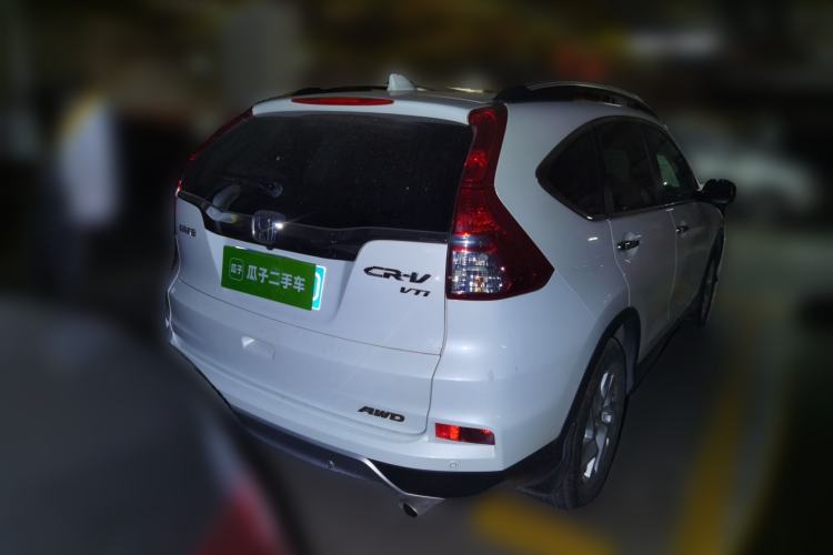 Used Honda CR-V 2015 2.4L four-wheel drive luxury version Rear