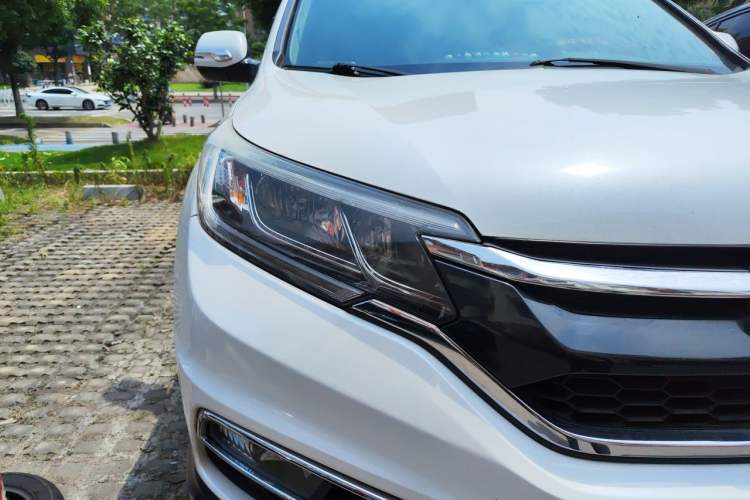 Used Honda CR-V 2015 2.0L two-wheel drive Fashion Edition Right Front Headlight