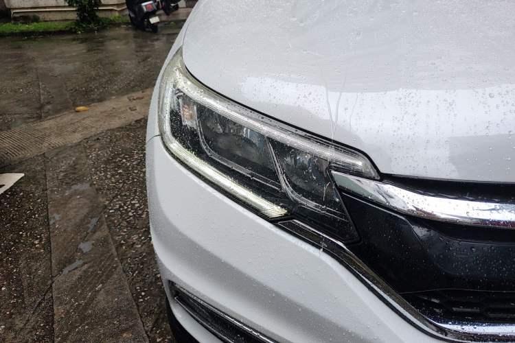 Used Honda CR-V 2015 2.4L four-wheel drive luxury version Right Front Headlight