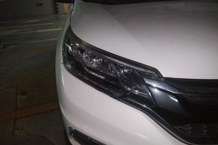 Used Honda CR-V 2015 2.0L two-wheel drive Fashion Edition Right Front Headlight