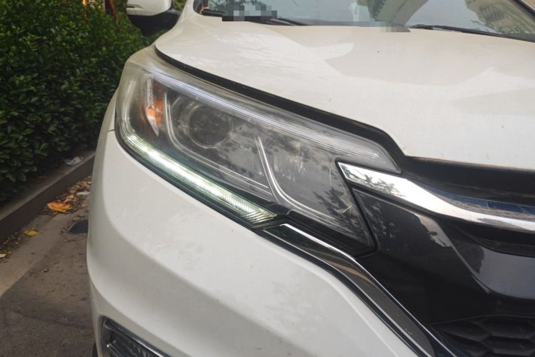 Used Honda CR-V 2015 2.4L two-wheel drive luxury version Right Front Headlight