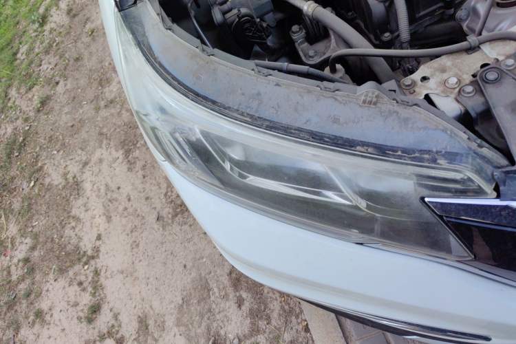 Used Honda CR-V 2015 2.4L two-wheel drive luxury version Right Front Headlight