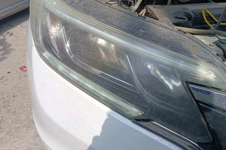 Used Honda CR-V 2015 2.4L four-wheel drive luxury version Right Front Headlight