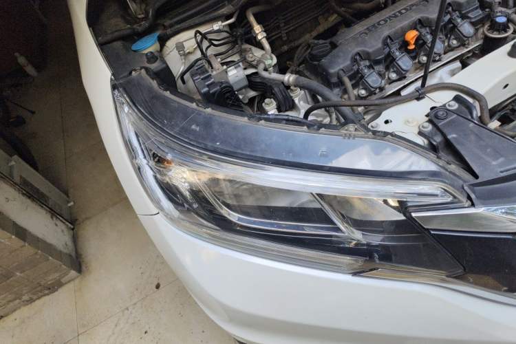 Used Honda CR-V 2015 2.0L two-wheel drive Fashion Edition Right Front Headlight
