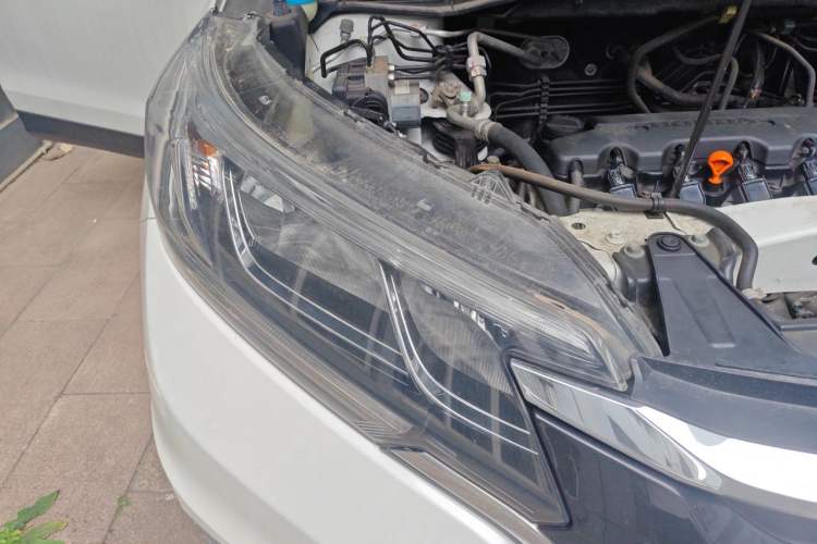 Used Honda CR-V 2015 2.0L two-wheel drive Fashion Edition Right Front Headlight