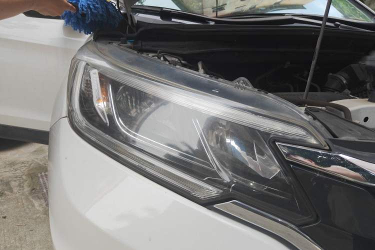 Used Honda CR-V 2015 2.0L two-wheel drive urban version Right Front Headlight
