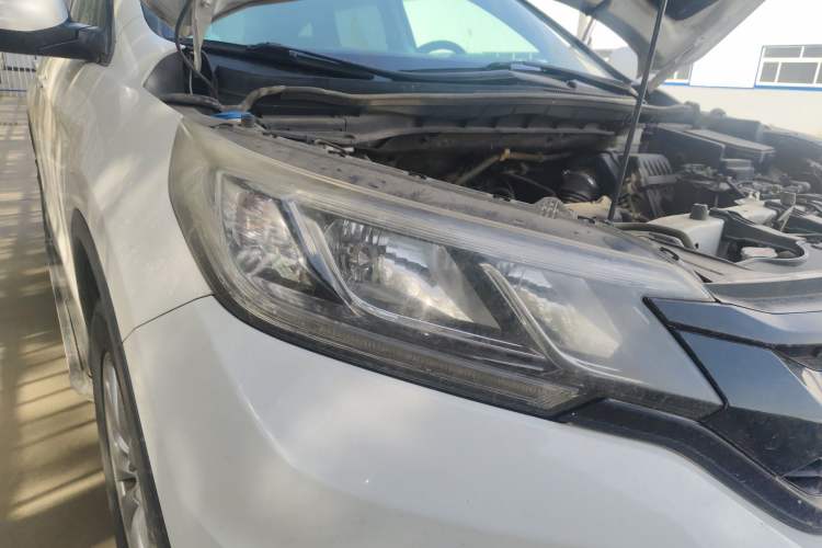 Used Honda CR-V 2015 2.0L two-wheel drive urban version Right Front Headlight